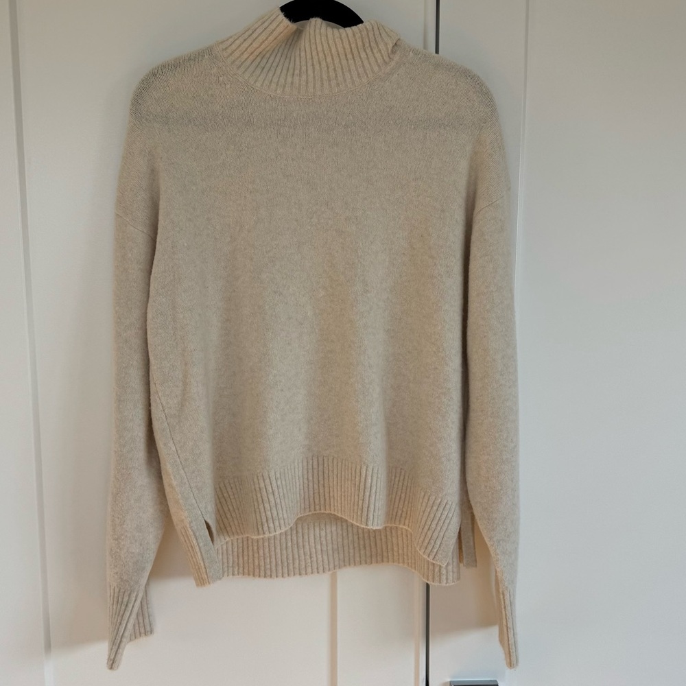 Uniqlo White Turtleneck